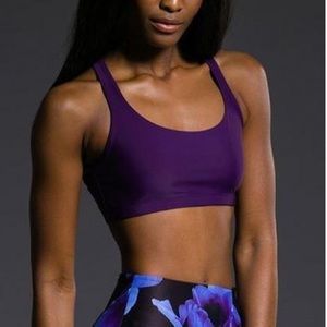 NWT Onzie Sports Bra S/M